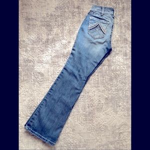 Bootcut Ariat jeans, size 28 regular, 32 in end seam